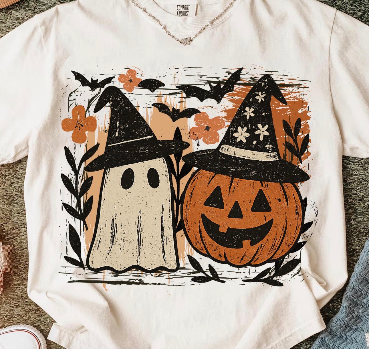 pumpkin and ghost beige tee