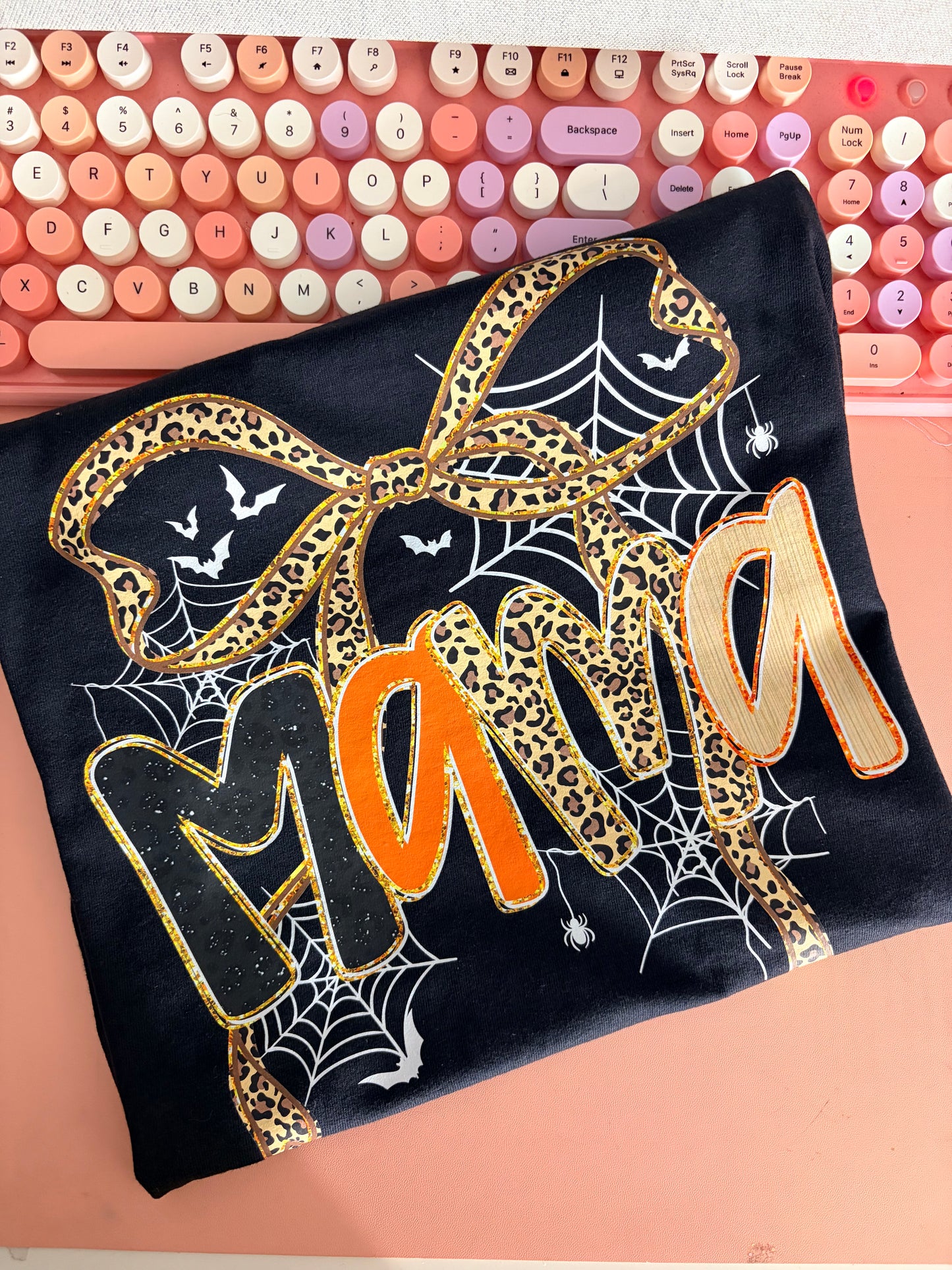 mama black tee