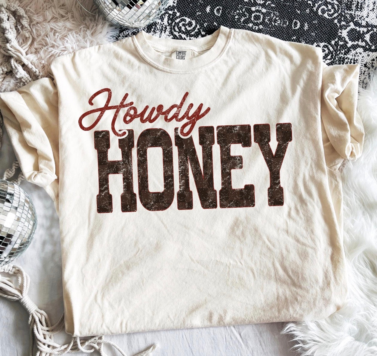 howdy honey beige tee