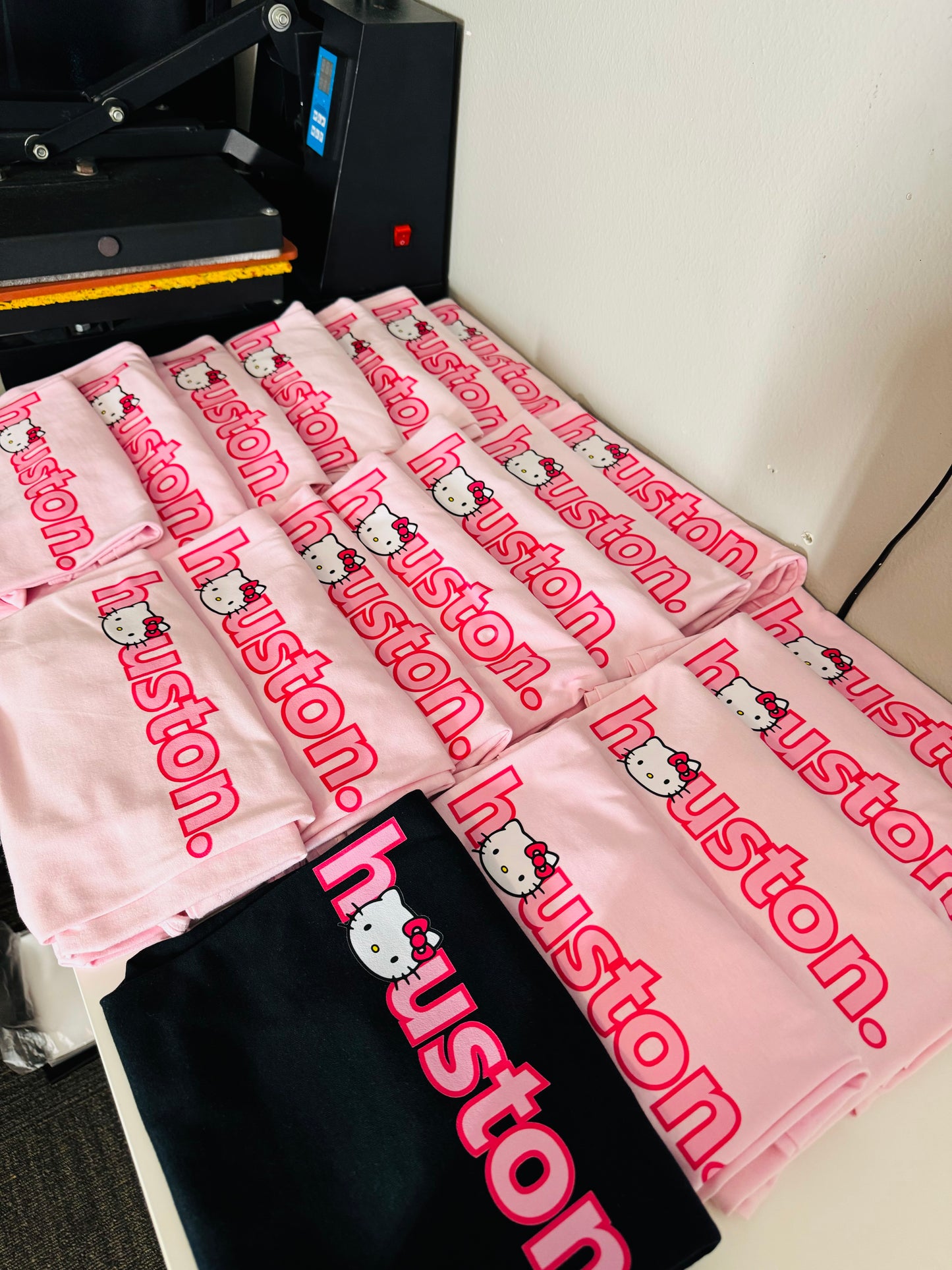 houston kitty pink regular tee