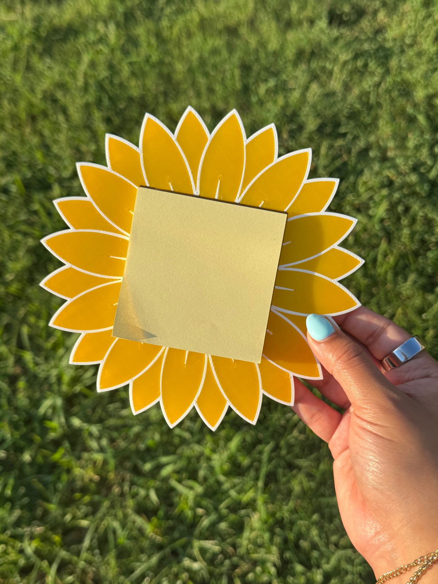 Sunflower sticky note holder